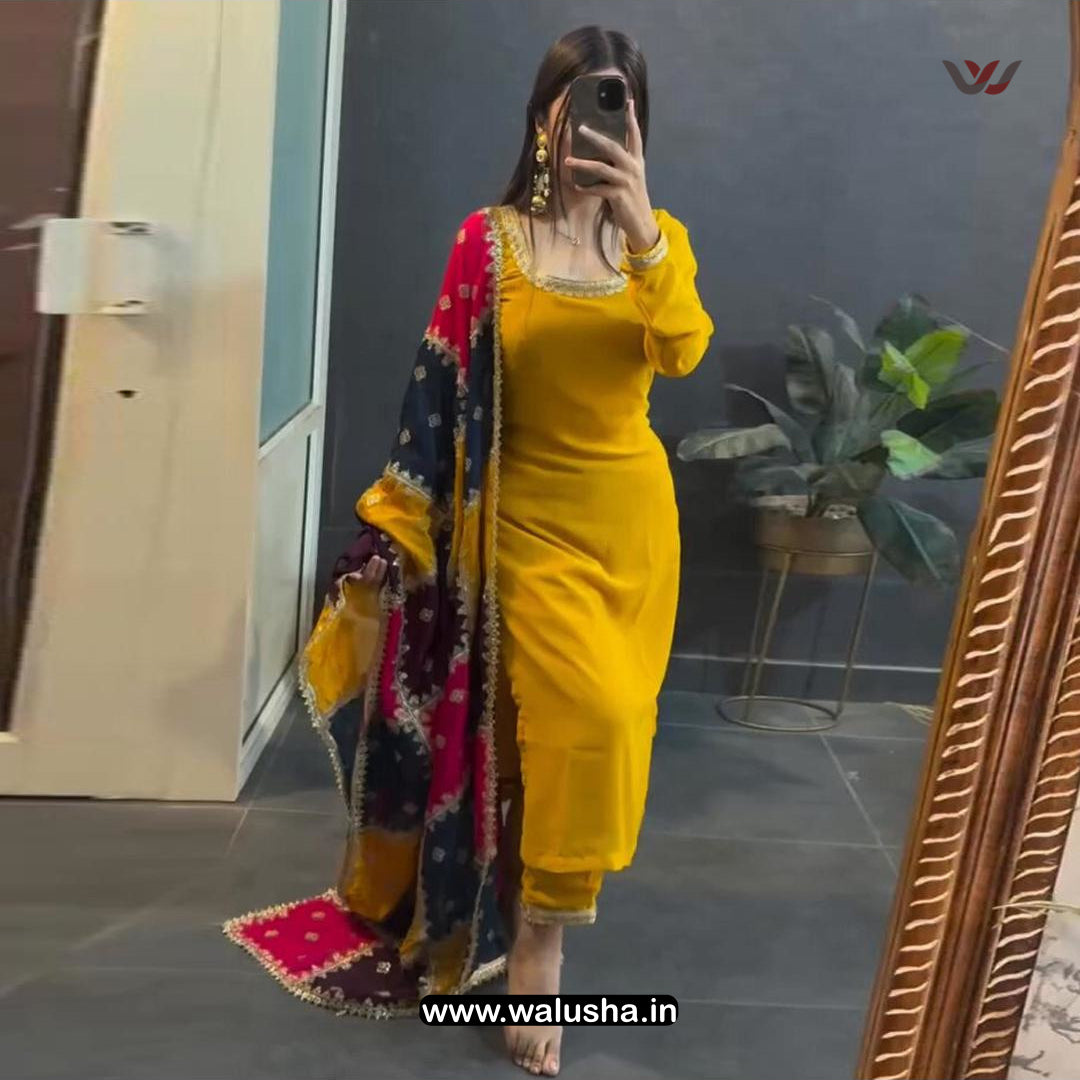 Medallion Yellow Plain Designer Niha Kurti Set