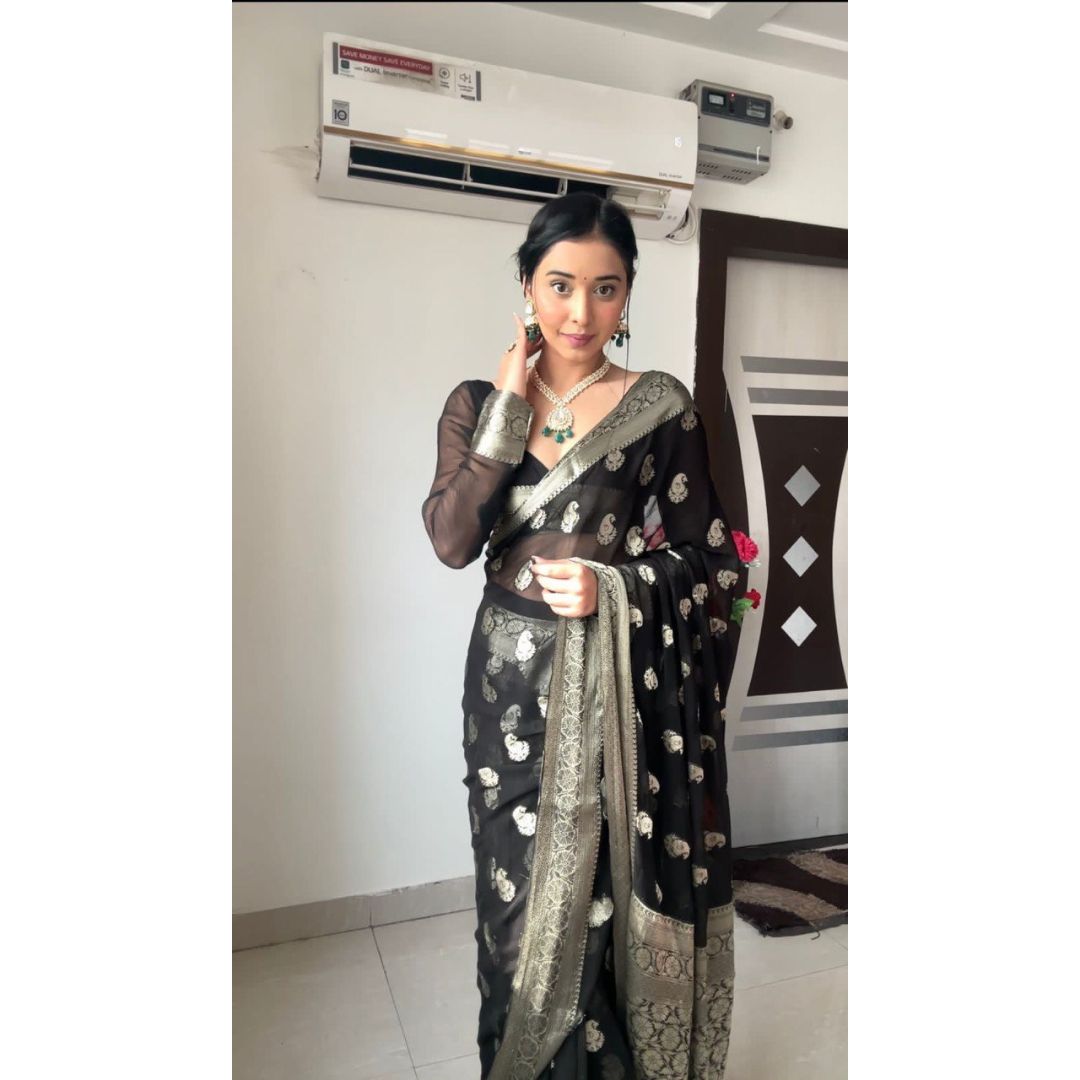 Black Color Plain Silk Sari With Embroidered Silver Chain Work Border Art  Silk Saree – Lady India