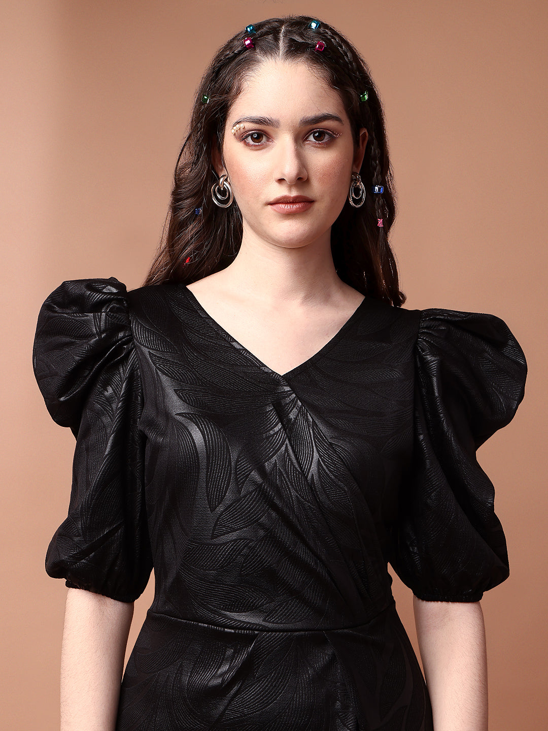 Classic black sheath evening dress tailored round neck with zipper closure