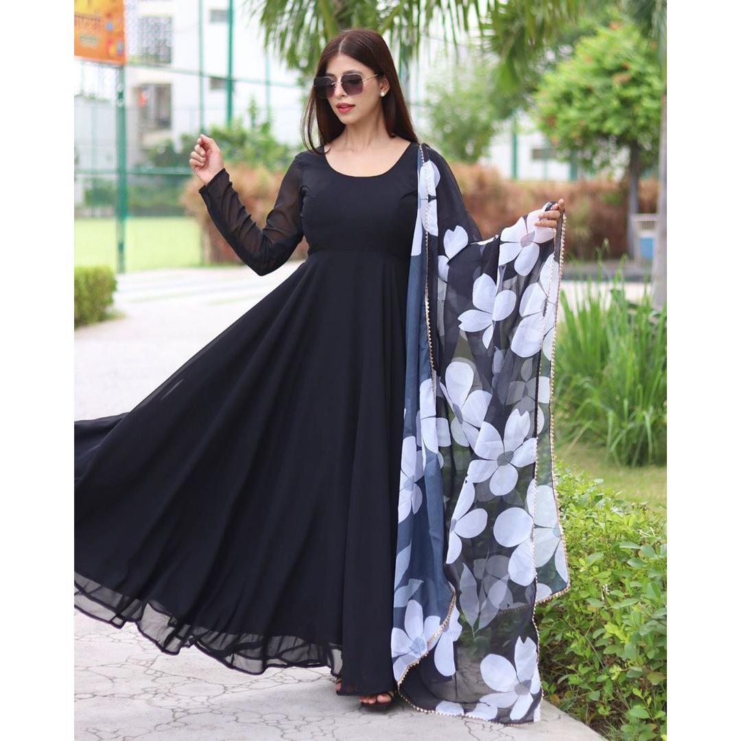 Black Plain Designer Kurti With Printed Dupatta